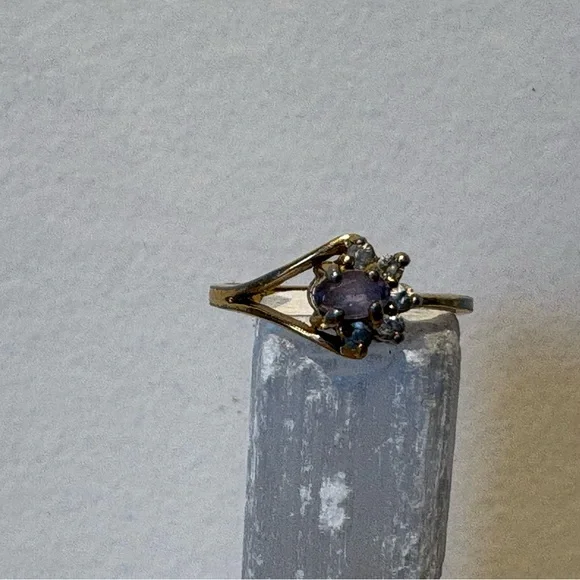 14K Amethyst & Cubic Zirconium Ring - Picture 7 of 10